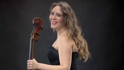 Sellisti-laulaja Seeli Toivio